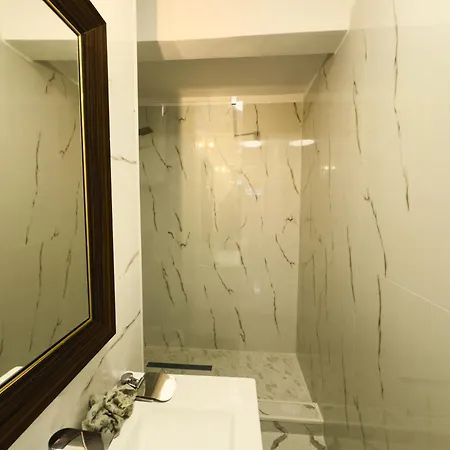 Loving Downtown By Chr Luxury *