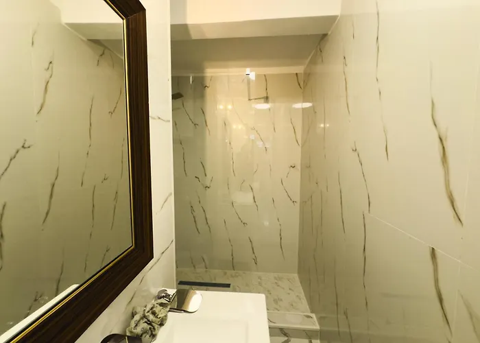 Loving Downtown By Chr Luxury *