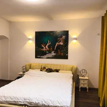 Loving Downtown By Chr Luxury